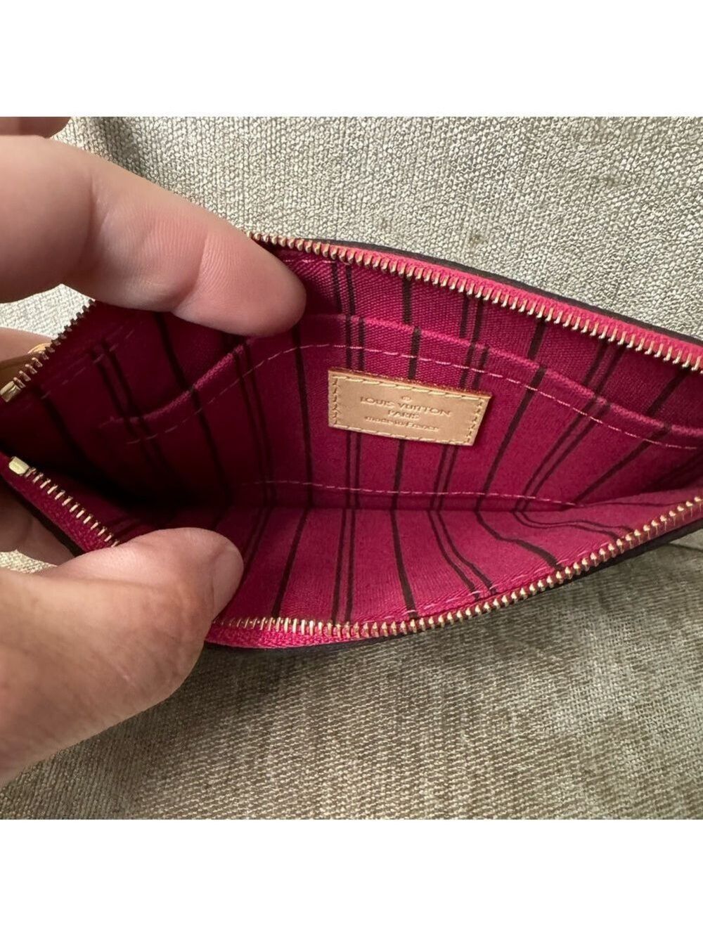 LOUIS VUITTON - NEW Neverfull Pink Pivone Pochette Monogram - for PM or … - Picture 3 of 10